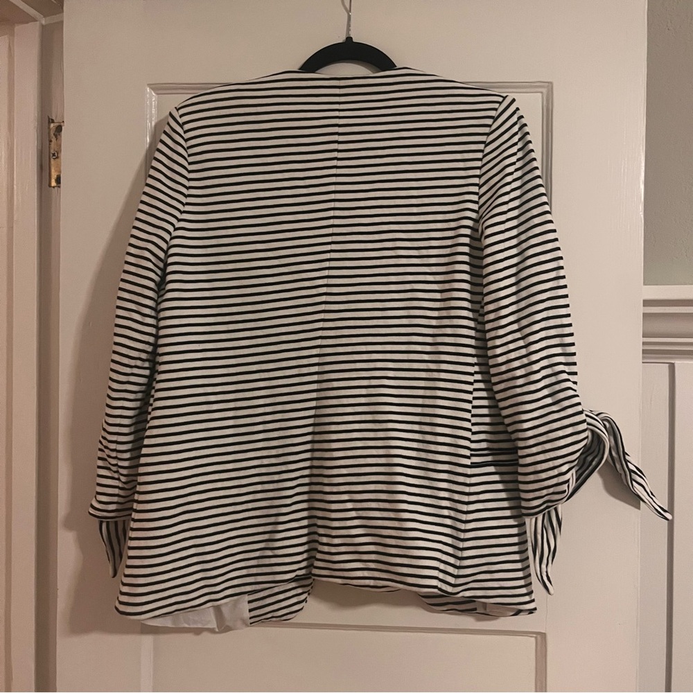 OLIVIA MOON Black & White Striped Knit Blazer: Sz M - Picture 4 of 5